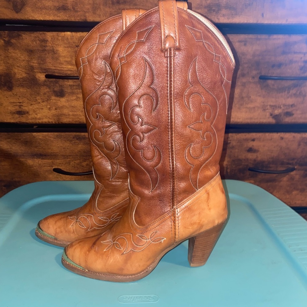 ACME Tan Leather Heeled Cowboy Cowgirl VINTAGE Boots